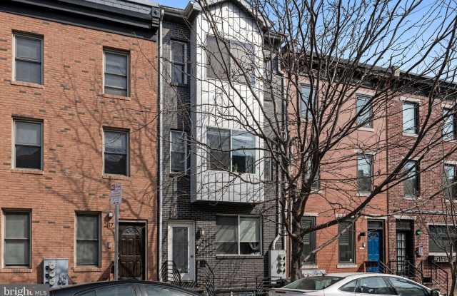 Photo of 2115 CARPENTER Street unit: 1