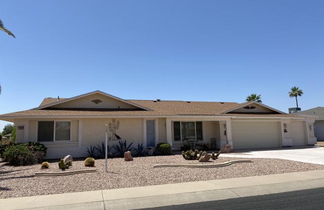 9807 W MOCKINGBIRD Drive