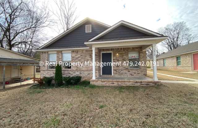 Photo of COMING MID-JULY! 2 Bed 2 Bath Duplex close to Baptist Health Hospital!