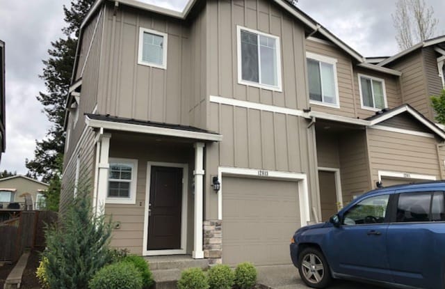 12813 SE 155th Avenue - 12813 Southeast 155th Avenue, Happy Valley, OR 97086