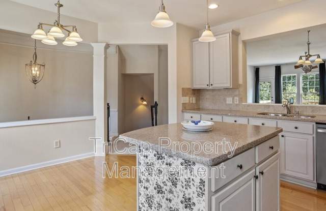 2746 Laurelcherry Street