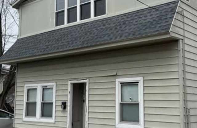 127 East Pine Street - B