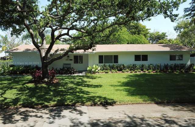 10343 SW 114th St - 10343 Southwest 114th Street, Kendall, FL 33176