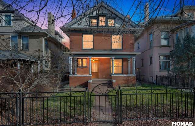 Spacious 5BR House in Denver