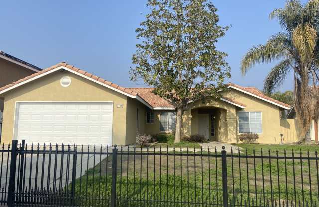 2127 Poplar Ave