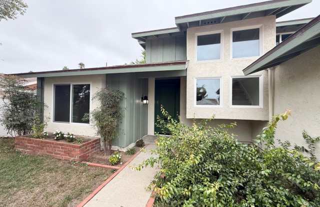 Spacious 5-Bedroom, 2-Bath Retreat in Quiet Oxnard Neighborhood