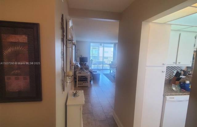 Photo of 319 NE 14th Ave