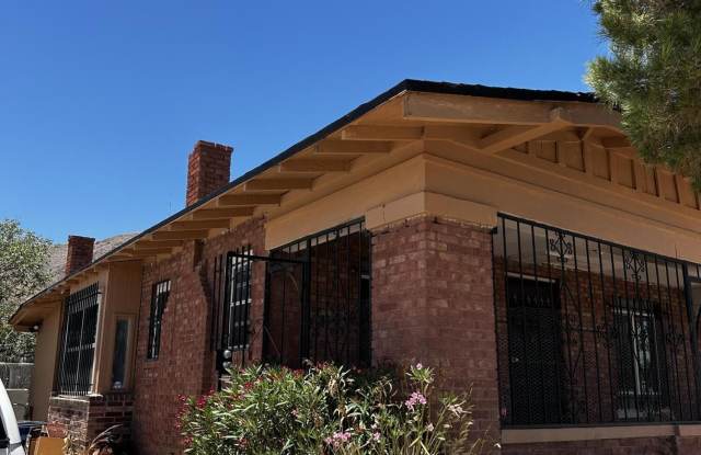 2503 PIEDRAS Street