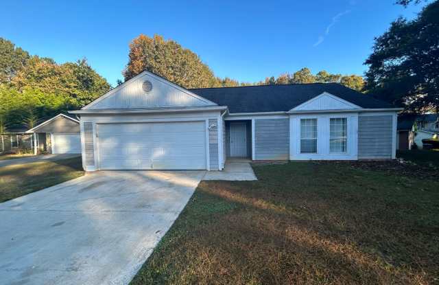 Photo of 1292 Lynx Ct: 3BD, 2BA ranch home on level lot with privacy fence. Located off Panhandle Road, close to shopping  restaurants on Tara Blvd. AVAILABLE JAN. 2026!