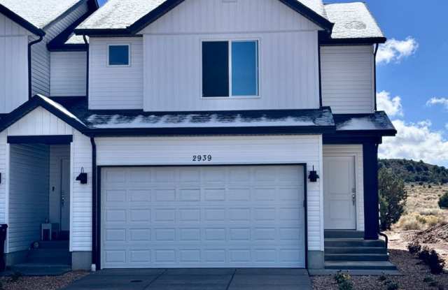 Photo of Spacious 3 Bedroom 2.5 Bathroom in Cedar City!