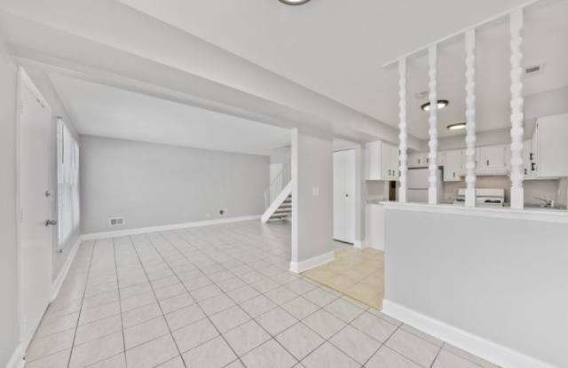 1681 Queensbury Circle