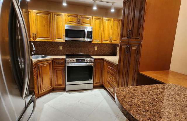 3277 Cocoplum Circle