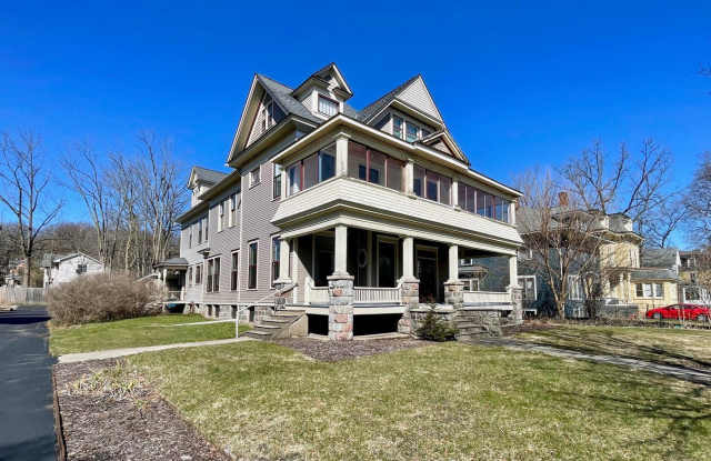237 Stuart Ave