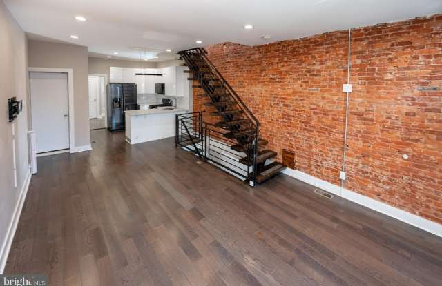 1443 N HOLLYWOOD Street