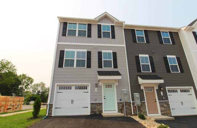 3 Bedroom 2.5 Bathroom new construction townhome for rent!