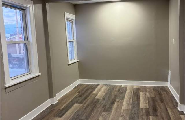 Spacious Open Concept Fully Renovated 3Bedroom 2 Bath Home