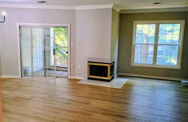 285 South Pickett Street