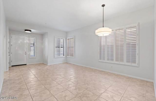 10851 E LE MARCHE Drive