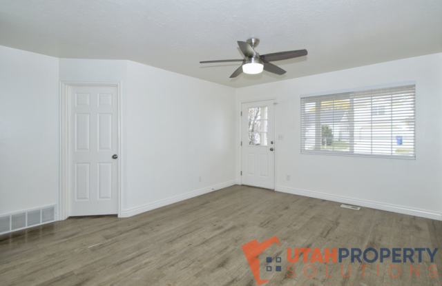 7708 North Wyatt Earp Avenue