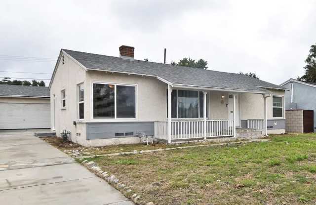 257 W Oak Park Dr