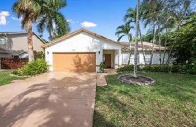 5631 Southwest 58th Court - 5631 Southwest 58th Court, Davie, FL 33314