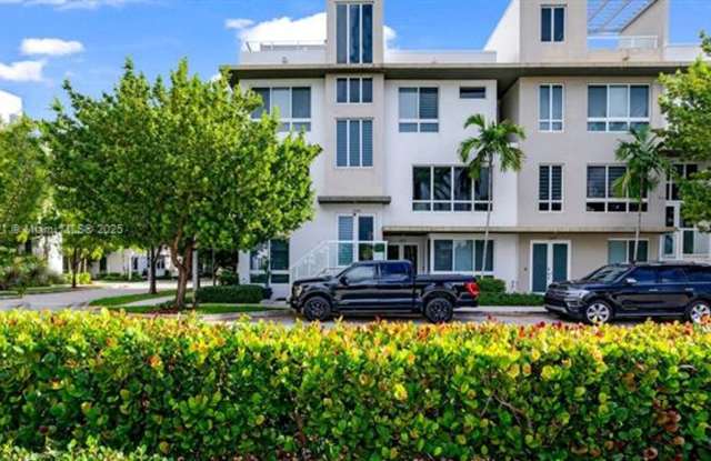 10545 NW 66th St # 10545 DORAL, FL 33178