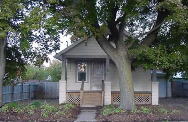 1911 Alpha St