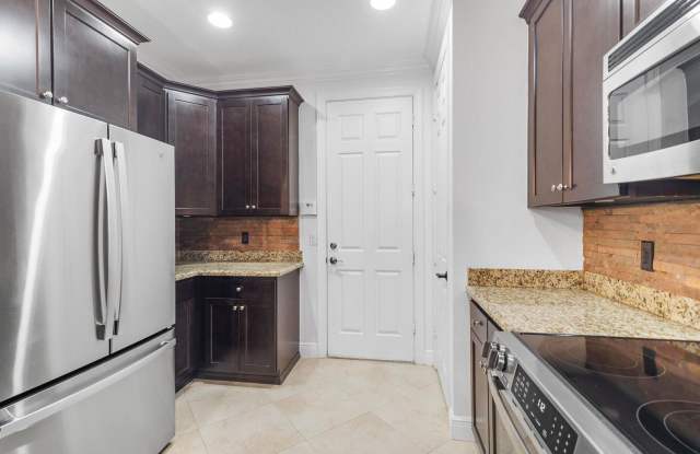 4559 Cadiz Circle, Palm Beach Gardens, FL 33418