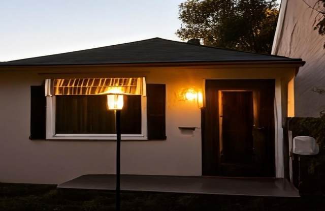 Cozy 1-Bedroom Home with Yard – Section 8 Friendly!