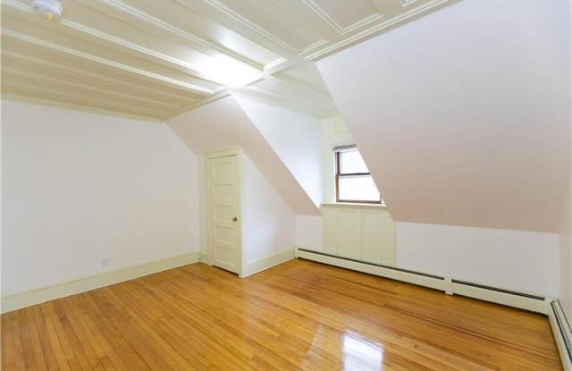 258 Pawtucket Avenue