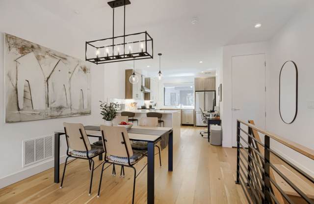 Stylish 2BR Boulder Retreat | Rooftop Deck & Prime Location