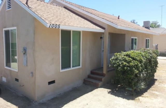 1005 S Santa Fe Ave - 1005 South Santa Fe Avenue, San Jacinto, CA 92583