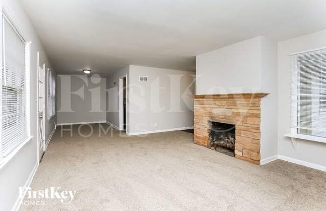 610 North Martin Avenue