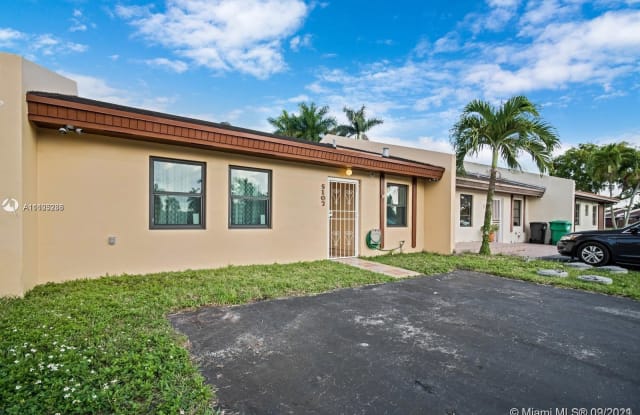 5107 SW 139th Ct - 5107 SW 139th Ct, Kendale Lakes, FL 33175