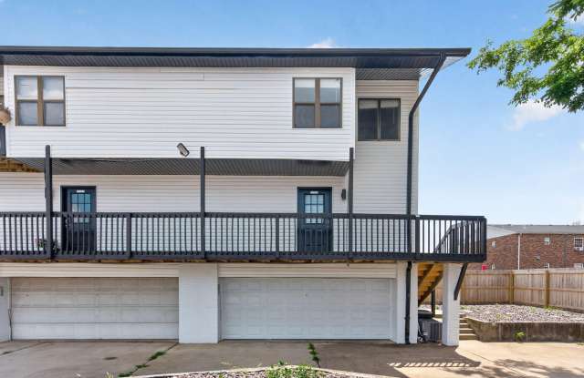 1030 E Elm Street