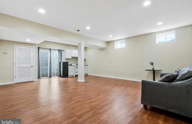 4663 PEBBLE BEACH COURT