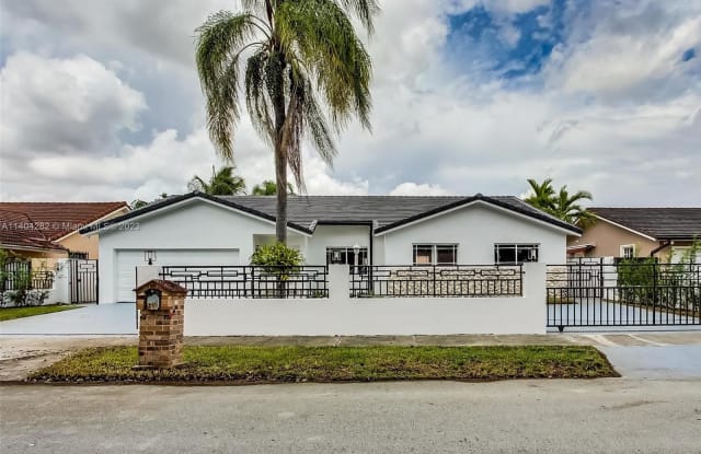 20 NW 135th Ave - 20 Northwest 135th Avenue, Tamiami, FL 33182