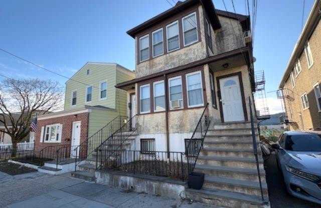 Photo of 48 Huber Place unit: 1St Floor Front