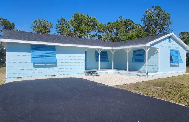Charming 3BR/2BA House in Lehigh MOVE IN SPECIAL 50% OFF FIRST MONTH RENT!