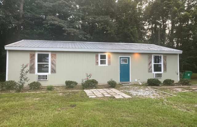 New 4 Bedroom/2 Bathroom Home!