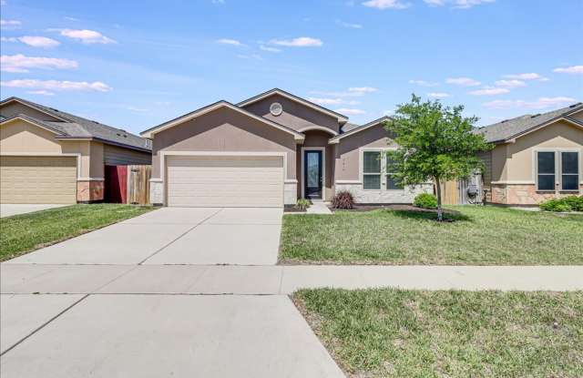 7610 Quartz - 3/bedroom 2/bathroom - $2195/month