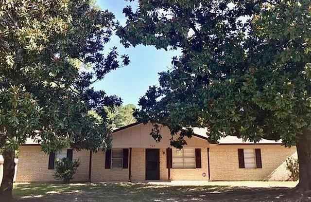 Photo of 707 Vicky Dr