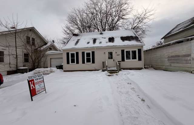 Spacious 2+ bedroom house $750!