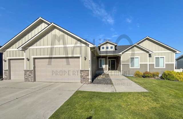 Photo of Spacious Home With Stunning Sunset Views