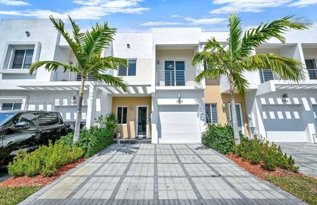 10257 Northwest 72nd Street - 10257 Northwest 72nd Street, Doral, FL 33178