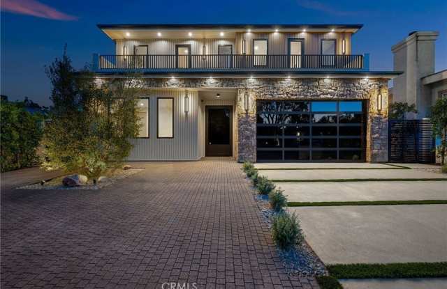 16728 Morrison Street