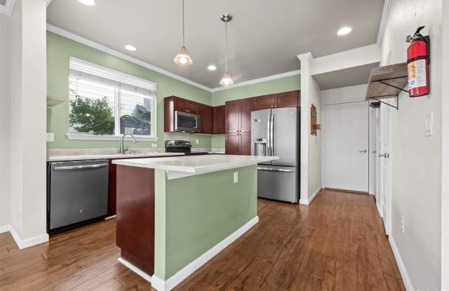 Photo of 1101 Kukulu Street unit: 58