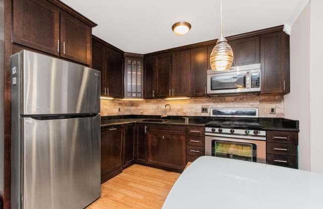 1374 Midland Ave Avenue