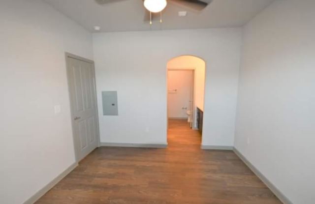 1226 Mira Vista, #1212