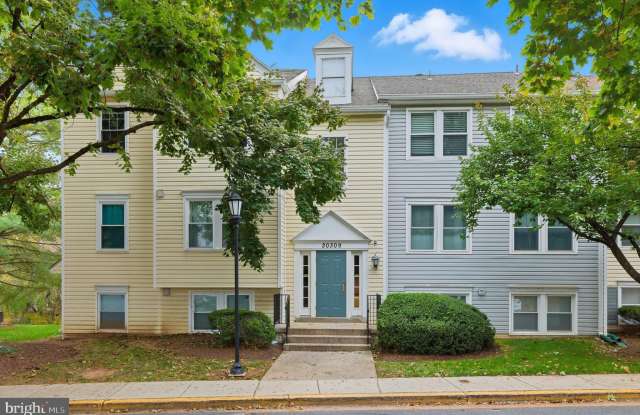 20309 BEACONFIELD Terrace unit: 20309